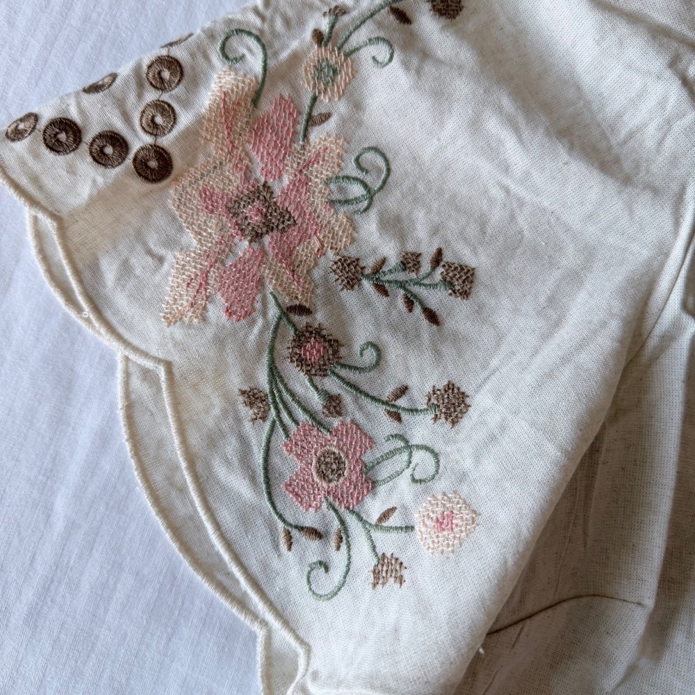 Moon River Embroidered Tie Front Crop Top Linen Blend Floral Scallop Lace Small - Picture 8 of 10